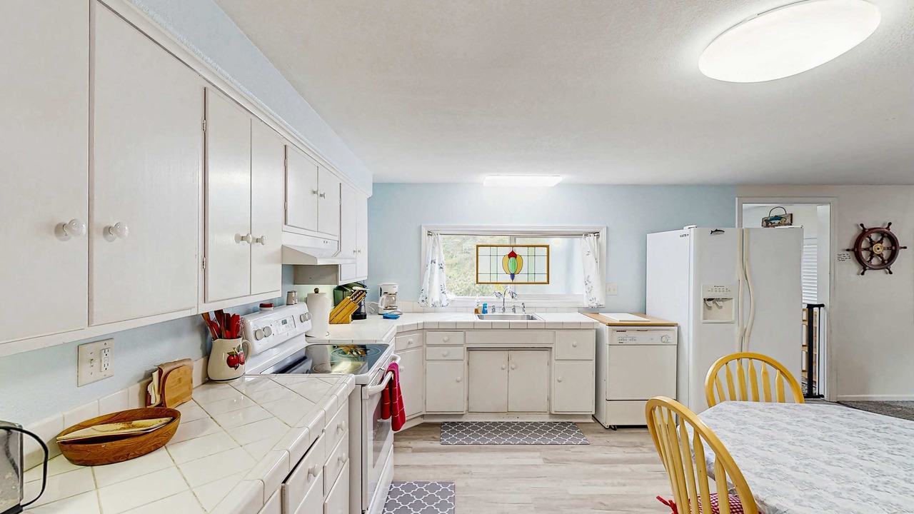 Photo of Kitchen in Winchester Bay