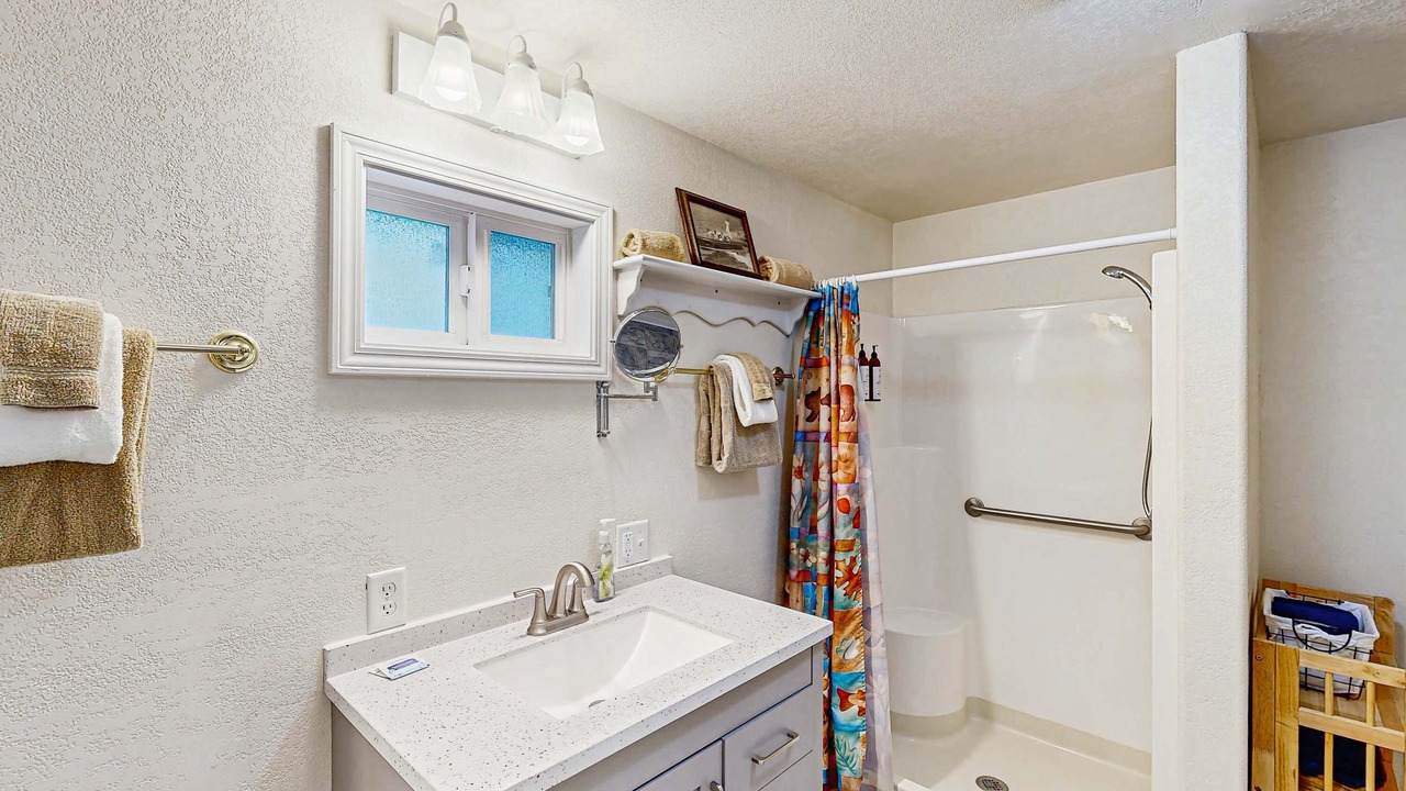 Photo of Bathroom in Winchester Bay