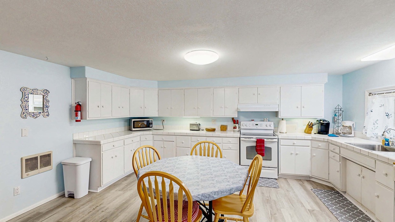 Photo of Kitchen in Winchester Bay