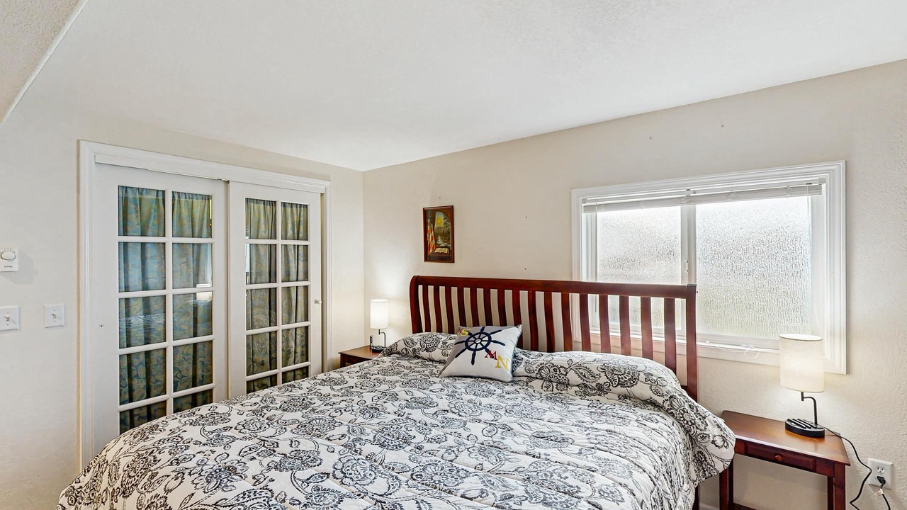 Photo of Bedroom in Winchester Bay