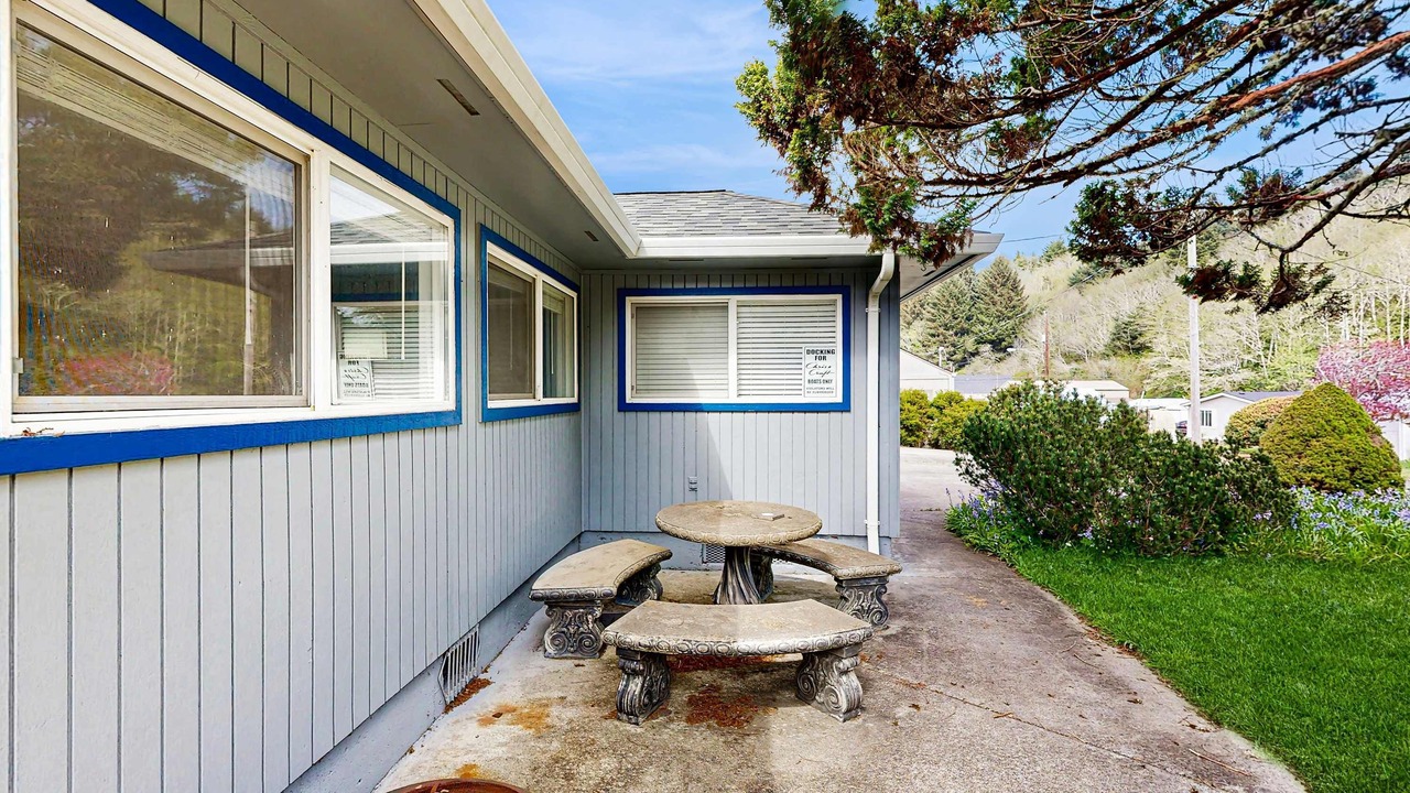 Photo of Outdoor in Winchester Bay