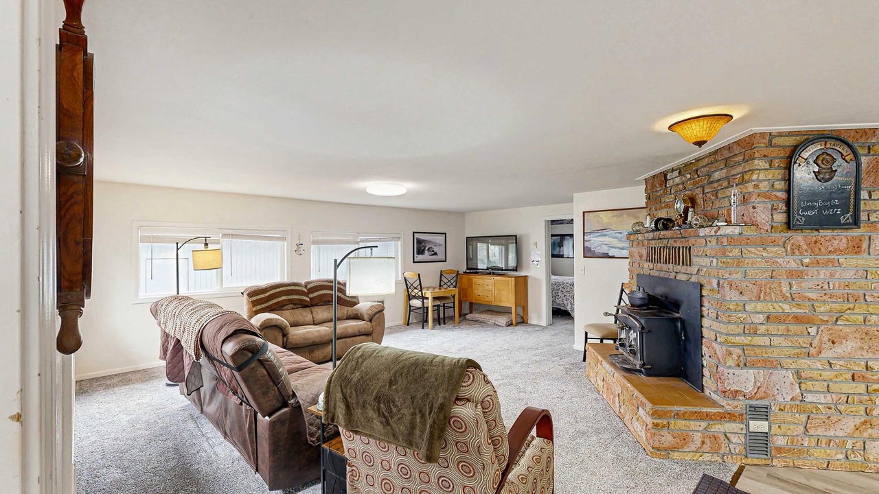 Photo of Livingroom in Winchester Bay