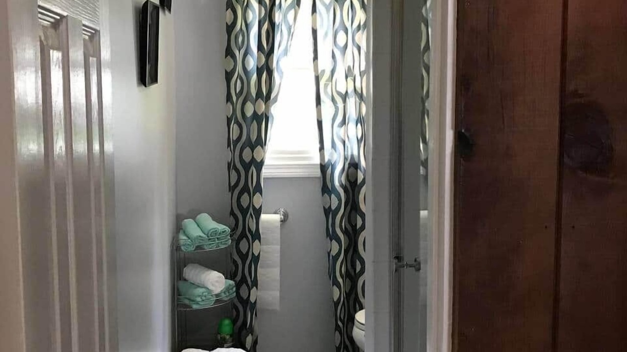 Photo of Bathroom in Lakeside