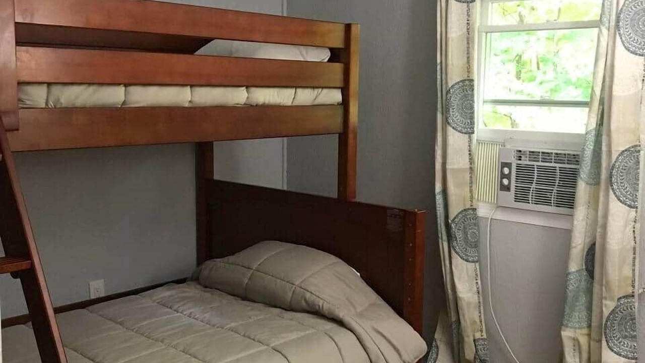 Photo of Bedroom in Lakeside