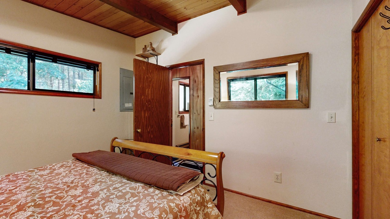 Photo of Bedroom in Dunes City