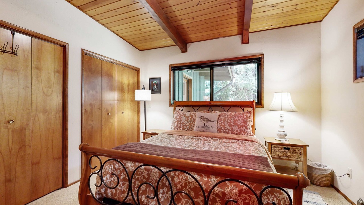 Photo of Bedroom in Dunes City