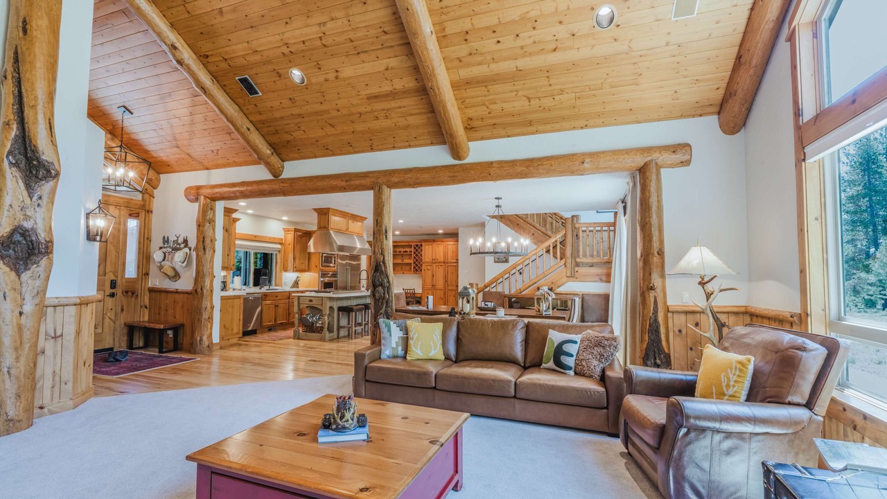 Photo of Livingroom in Sunriver