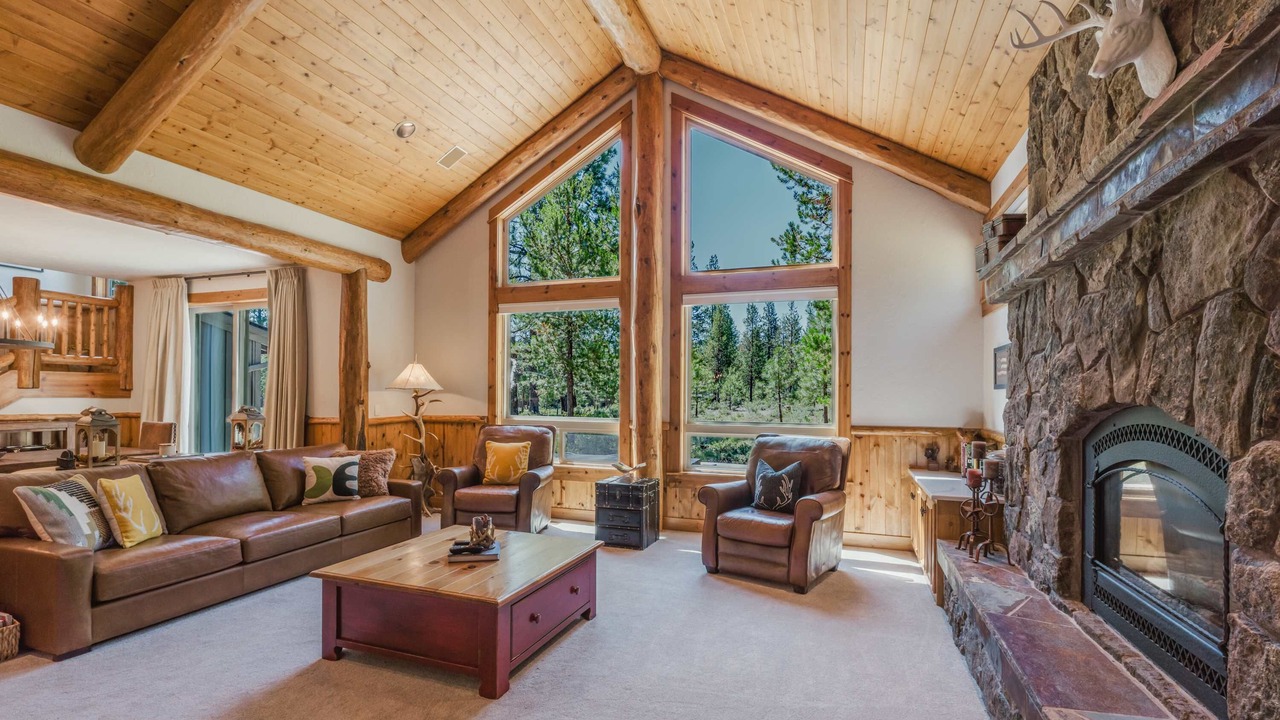 Photo of Livingroom in Sunriver