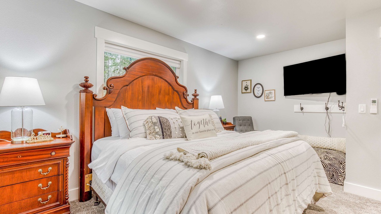 Photo of Bedroom in Welches