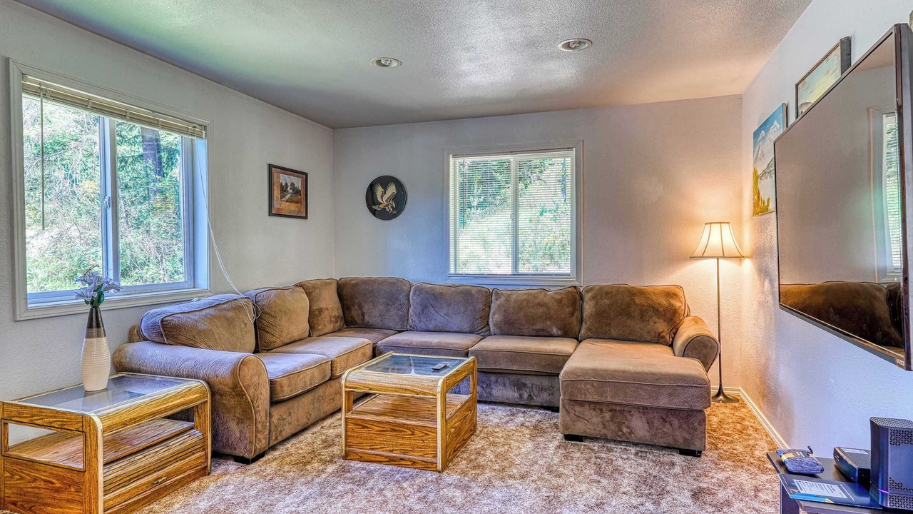 Photo of Livingroom in North Bend