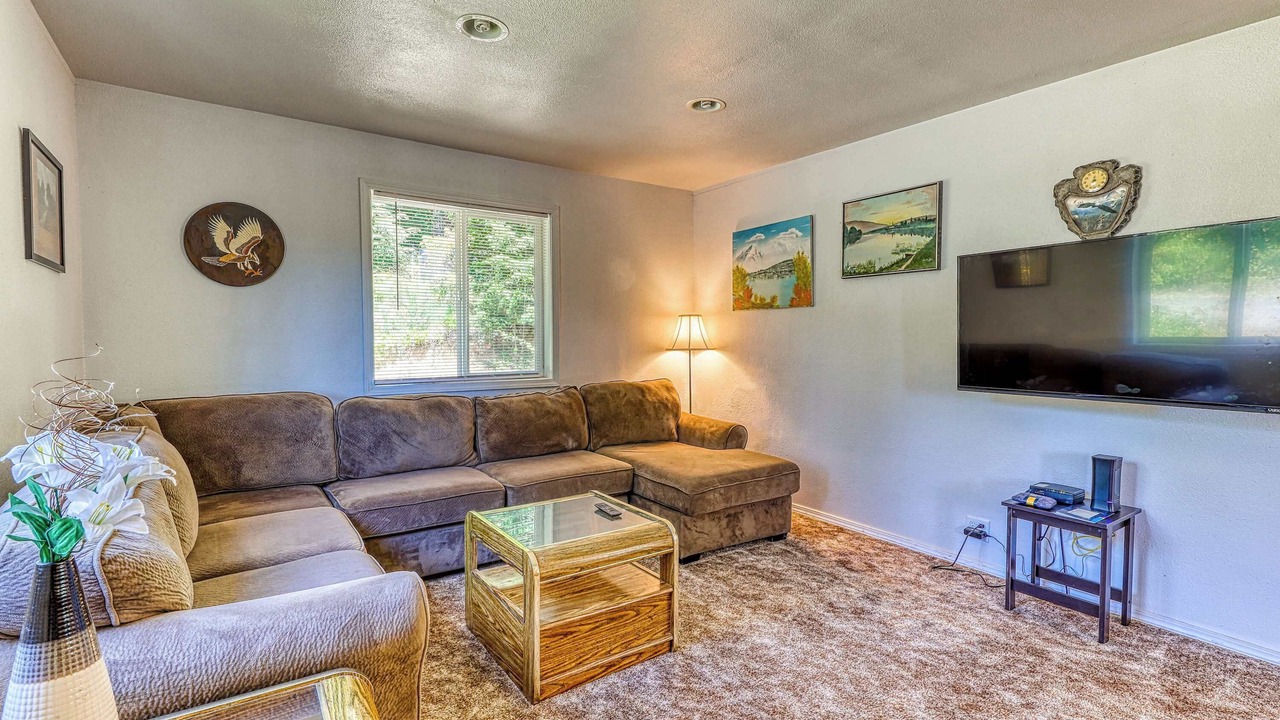 Photo of Livingroom in North Bend