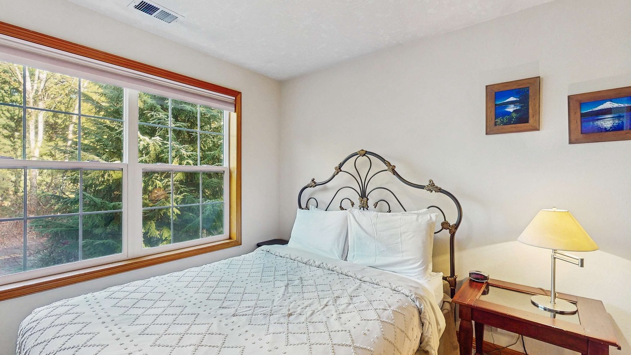 Photo of Bedroom in Welches