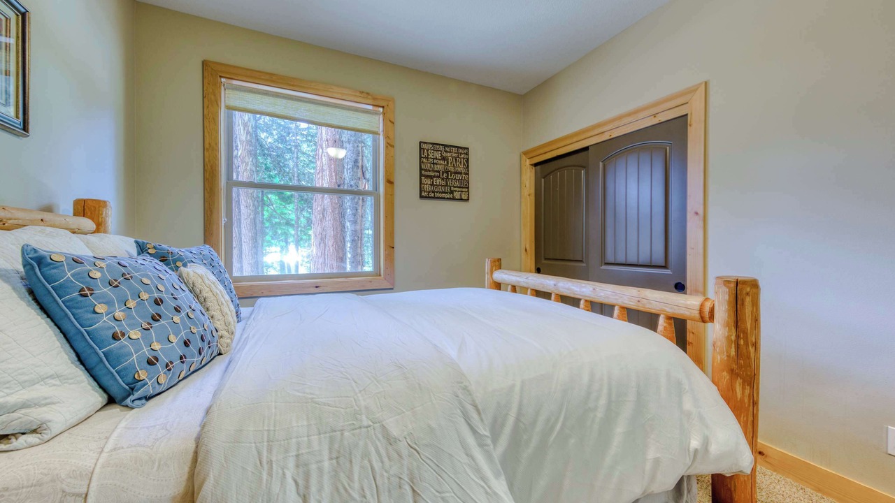 Photo of Bedroom in Government Camp