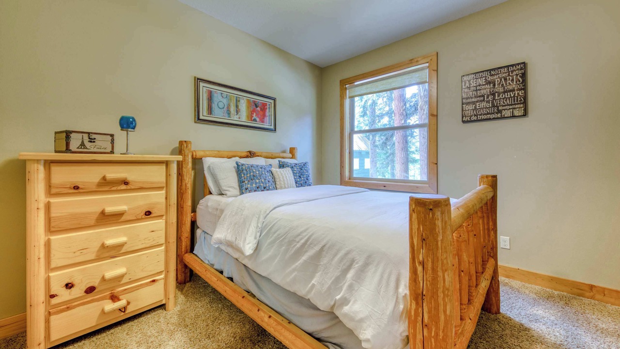 Photo of Bedroom in Government Camp