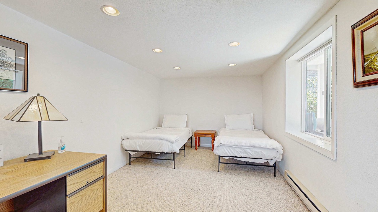 Photo of Bedroom in Neahkahnie Beach
