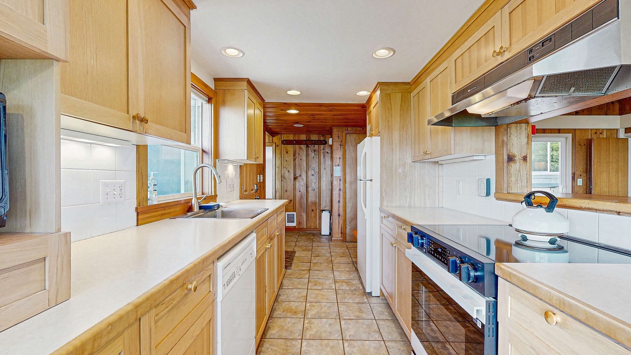 Photo of Kitchen in Neahkahnie Beach