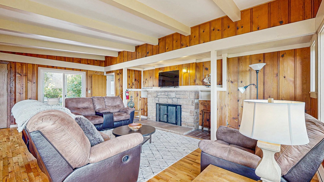 Photo of Livingroom in Neahkahnie Beach