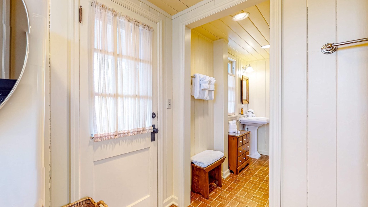 Photo of Bathroom in Seaside