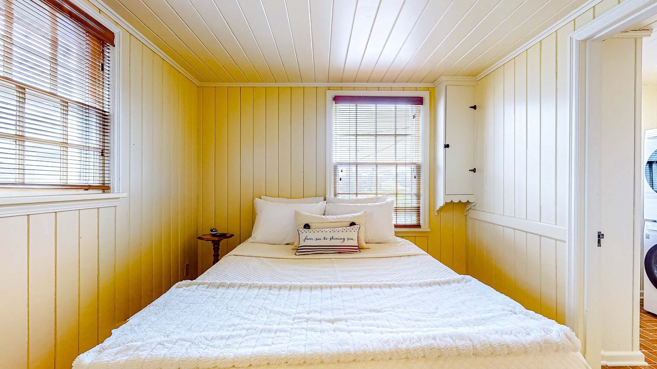 Photo of Bedroom in Seaside