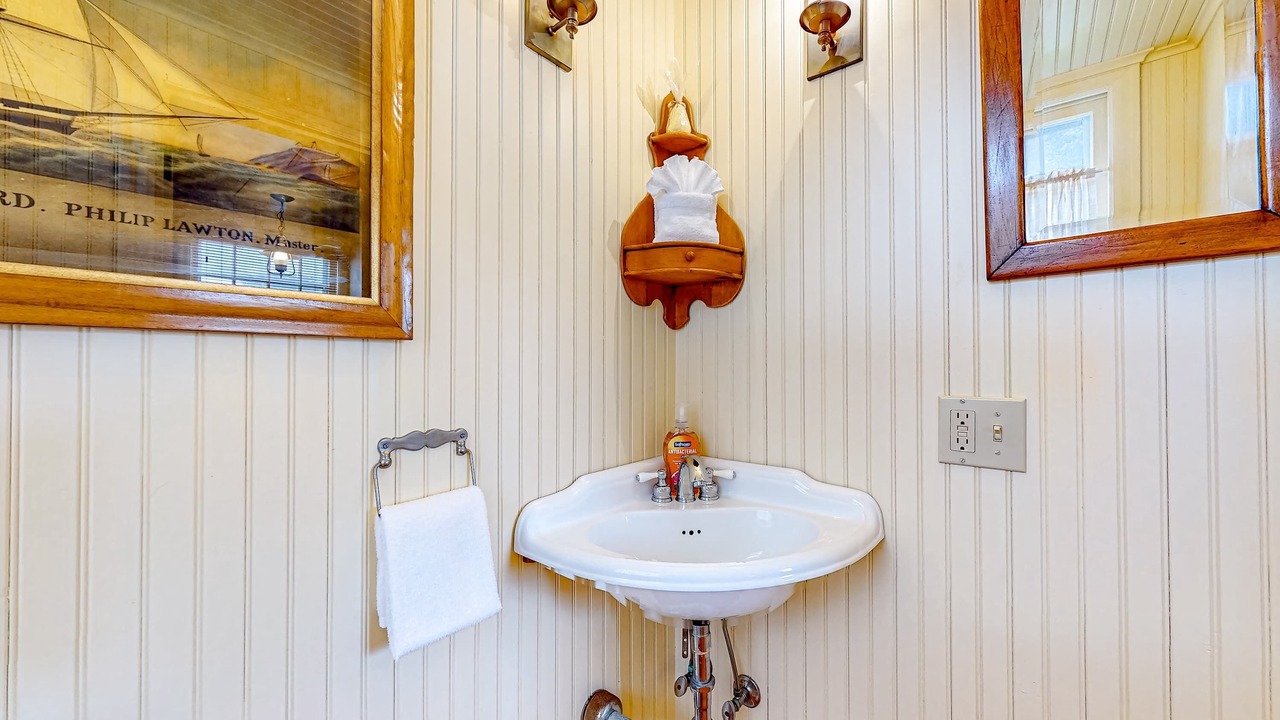 Photo of Bathroom in Seaside