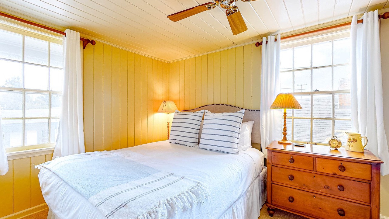 Photo of Bedroom in Seaside
