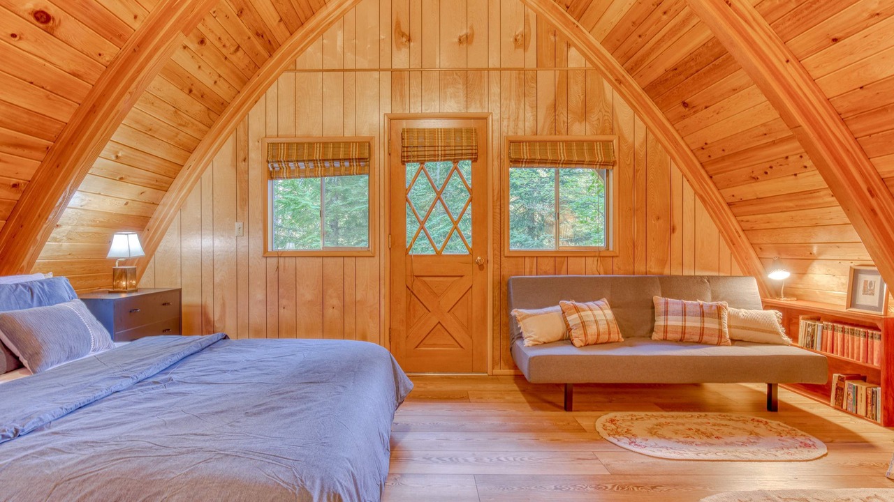 Photo of Bedroom in Government Camp