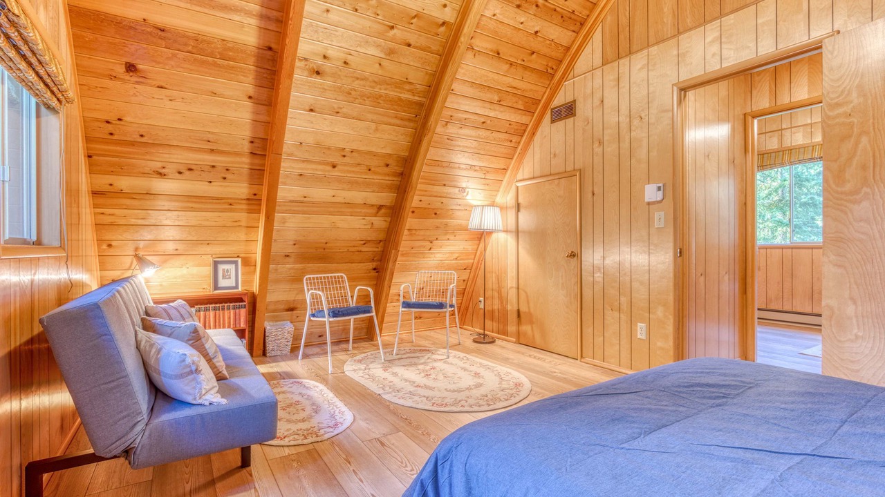 Photo of Bedroom in Government Camp