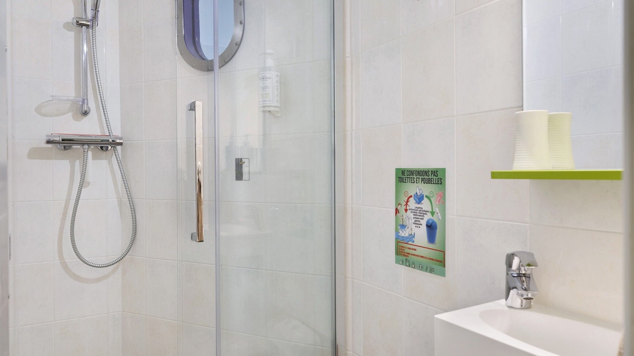 Photo of Bathroom in Saint-Georges-sur-Cher