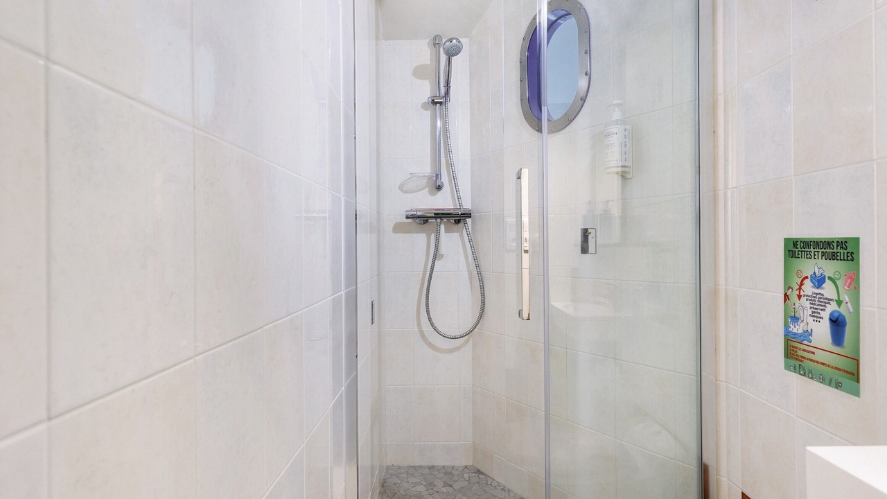 Photo of Bathroom in Saint-Georges-sur-Cher
