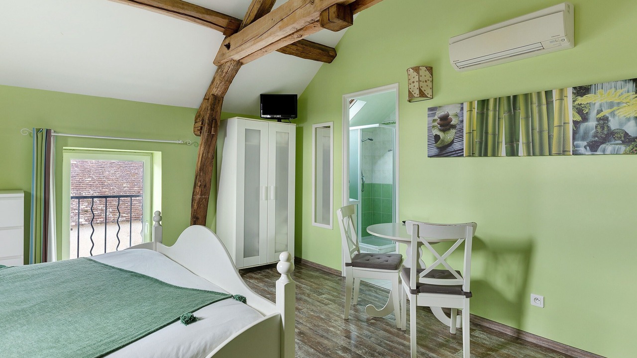 Photo of Bedroom in Saint-Georges-sur-Cher