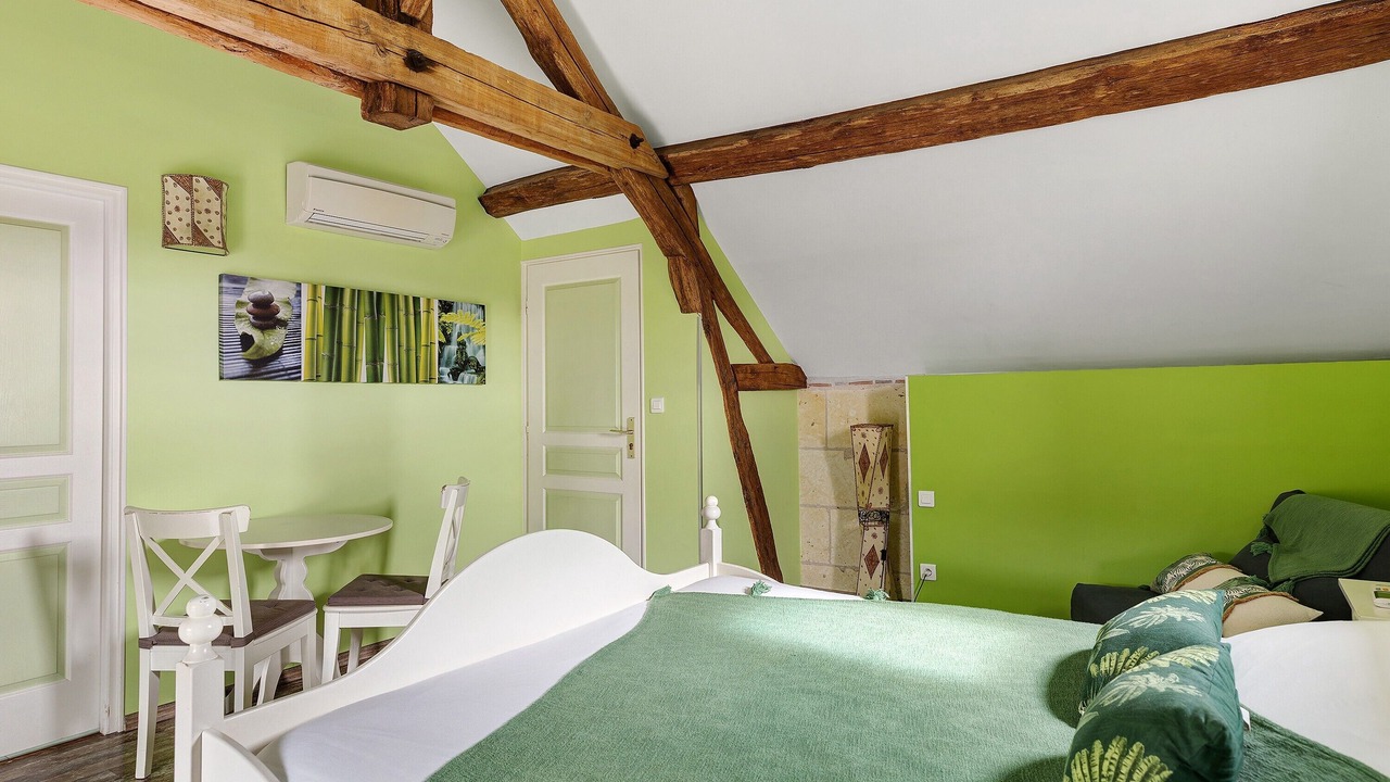 Photo of Bedroom in Saint-Georges-sur-Cher