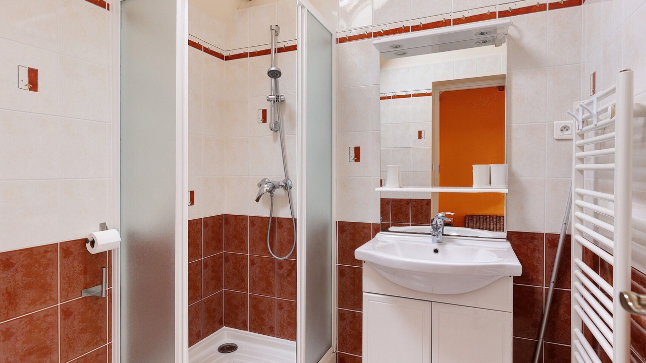 Photo of Bathroom in Saint-Georges-sur-Cher