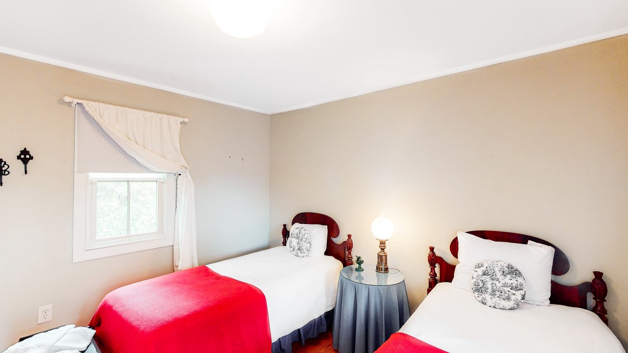 Photo of Bedroom in Edisto Island