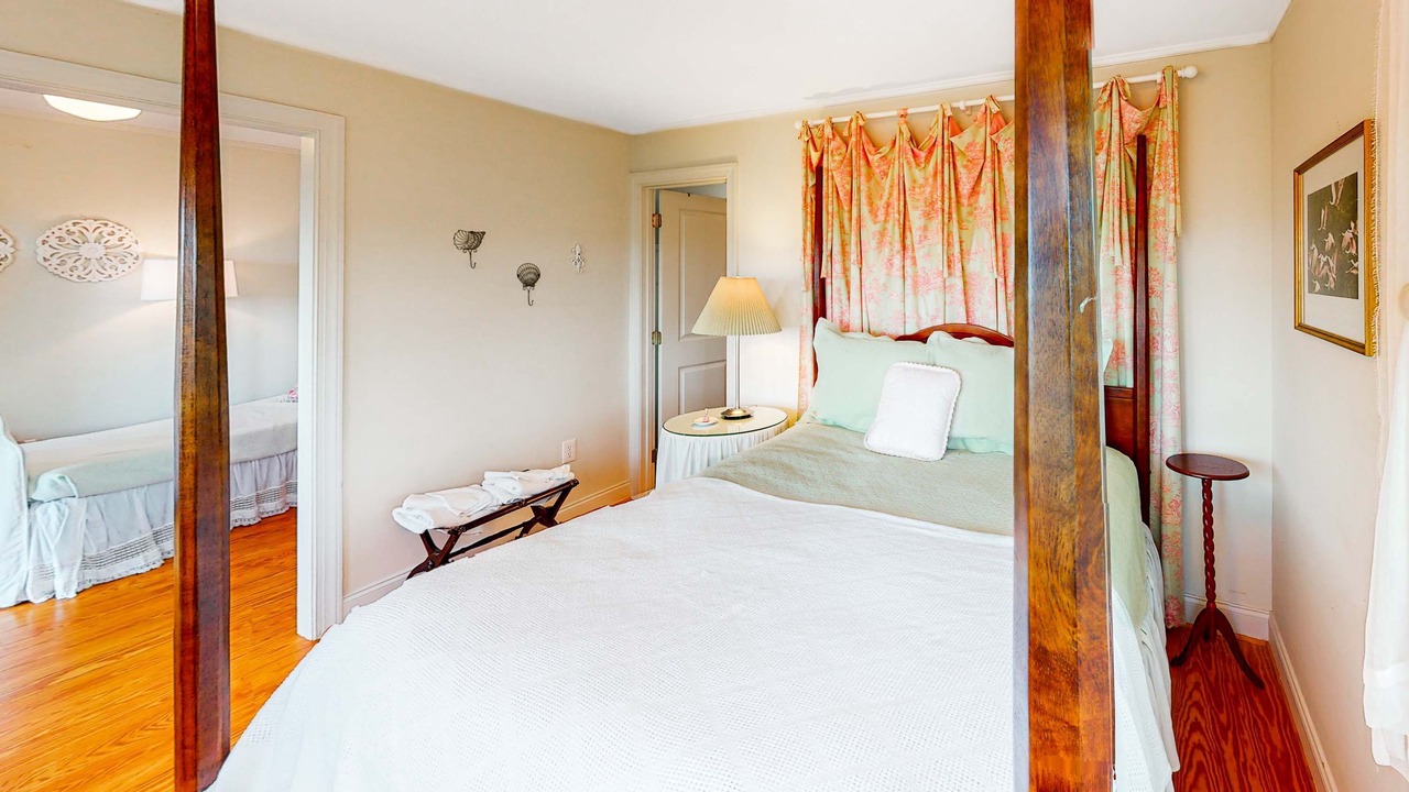 Photo of Bedroom in Edisto Island