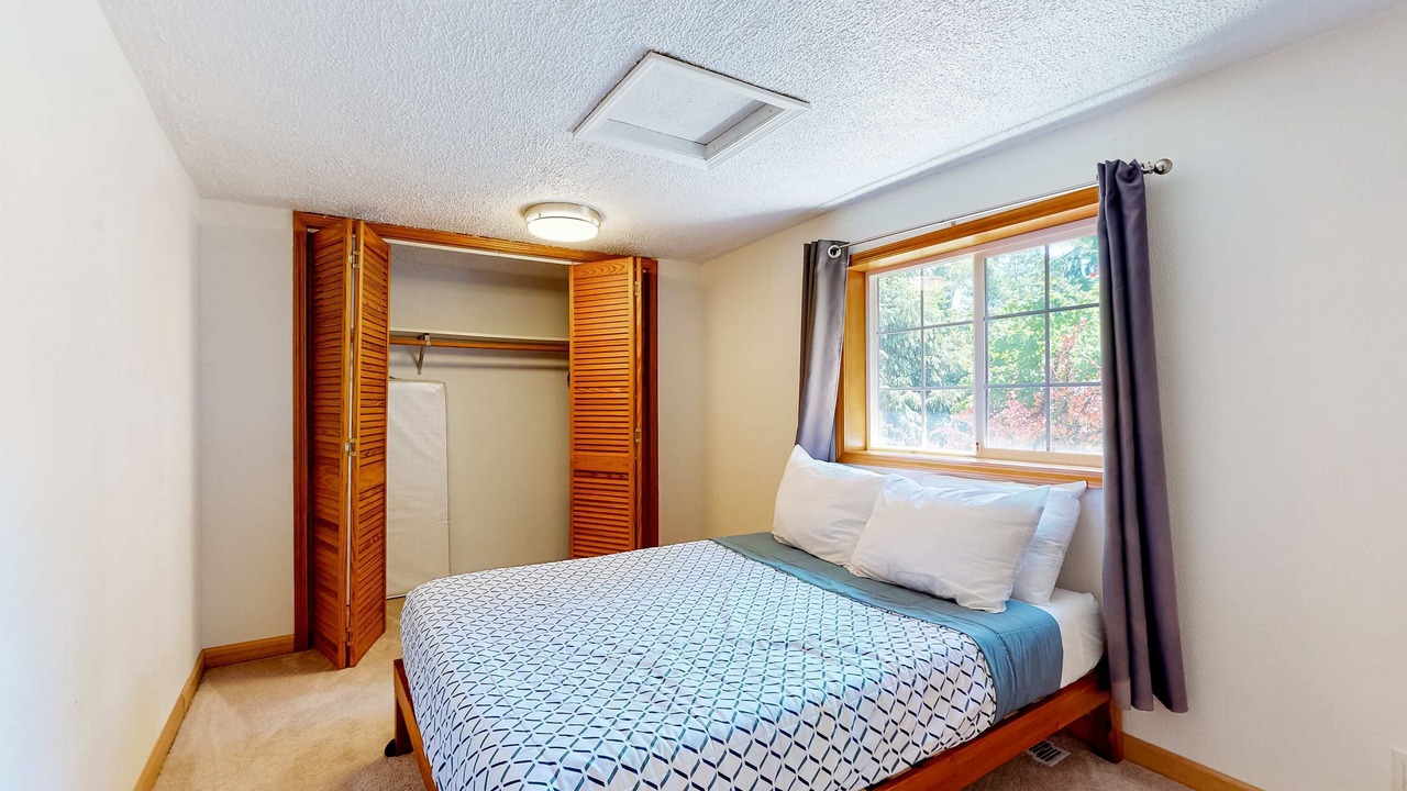 Photo of Bedroom in Warrenton
