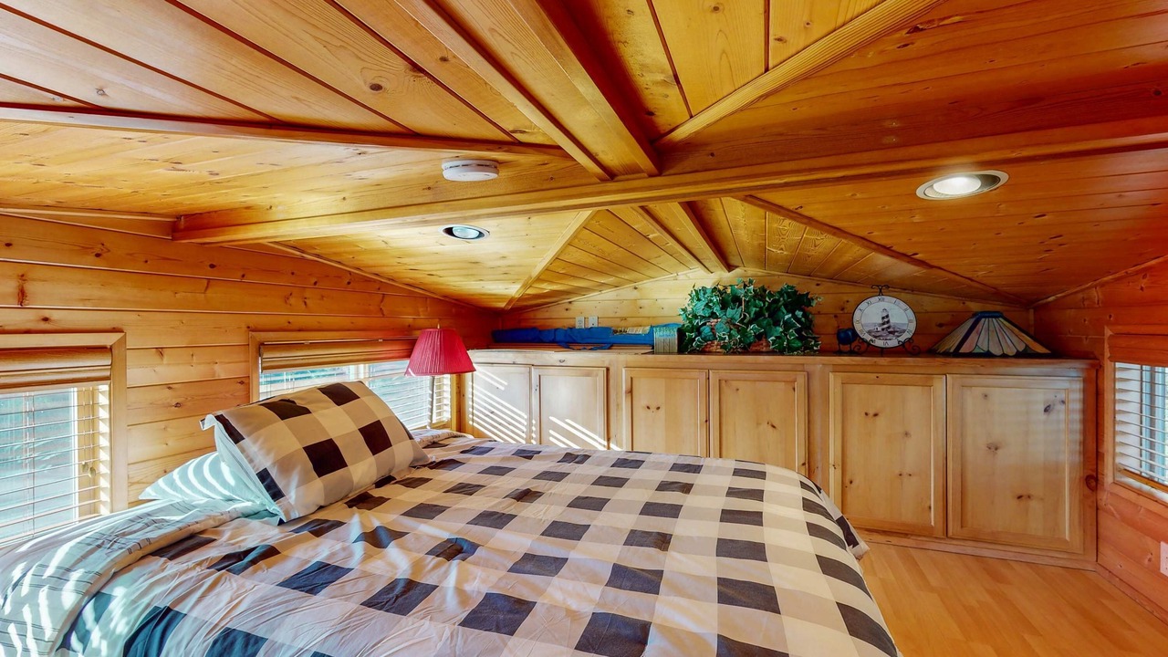 Photo of Bedroom in Brookings