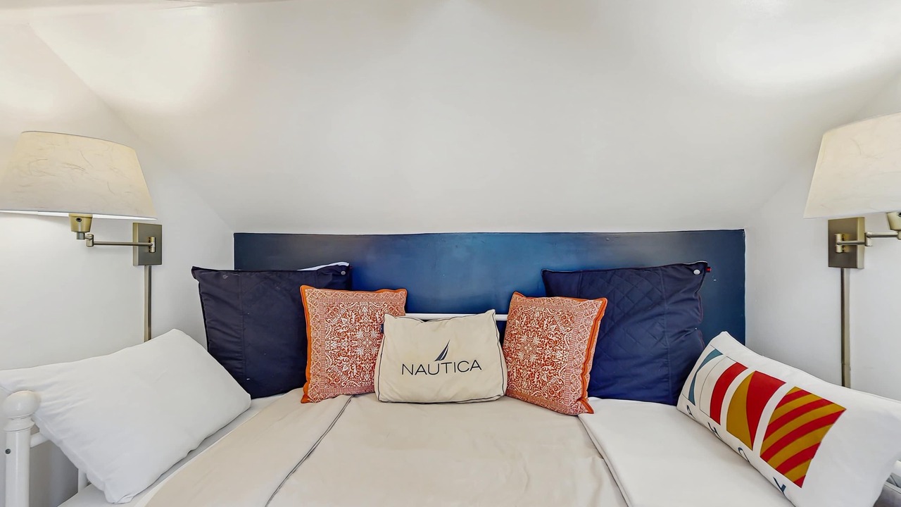Photo of Bedroom in Agate Beach
