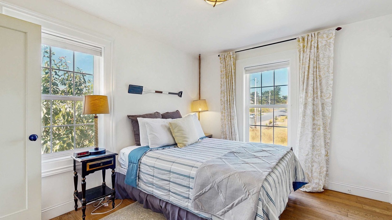 Photo of Bedroom in Agate Beach