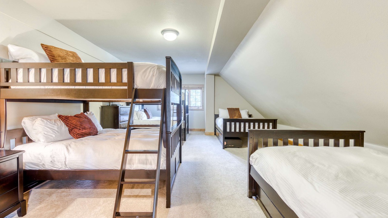 Photo of Bedroom in Government Camp