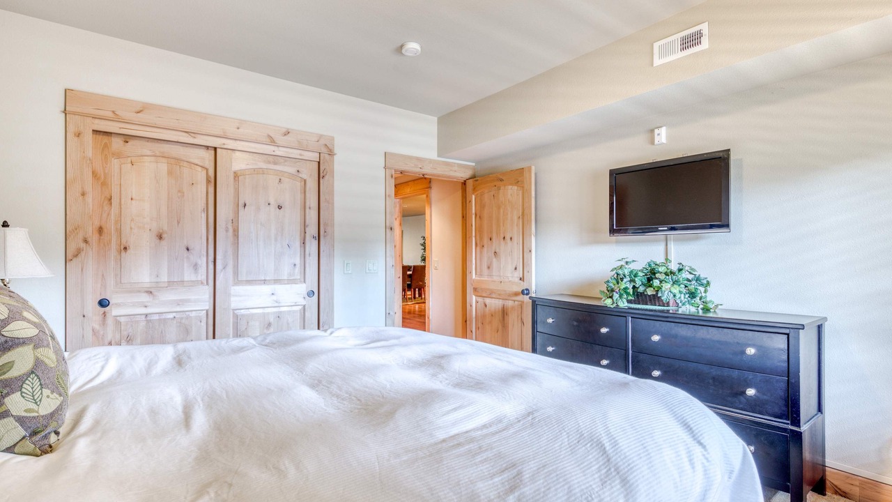Photo of Bedroom in Government Camp