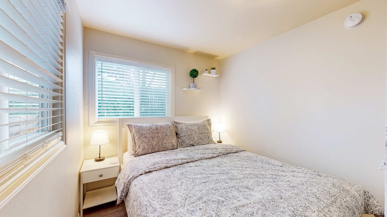 Photo of Bedroom in Waldport