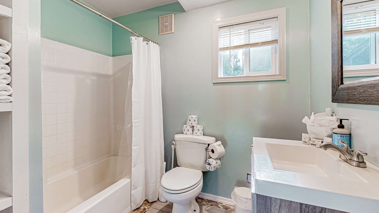 Photo of Bathroom in Marmot