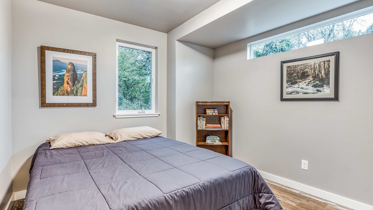 Photo of Bedroom in Cascade Locks