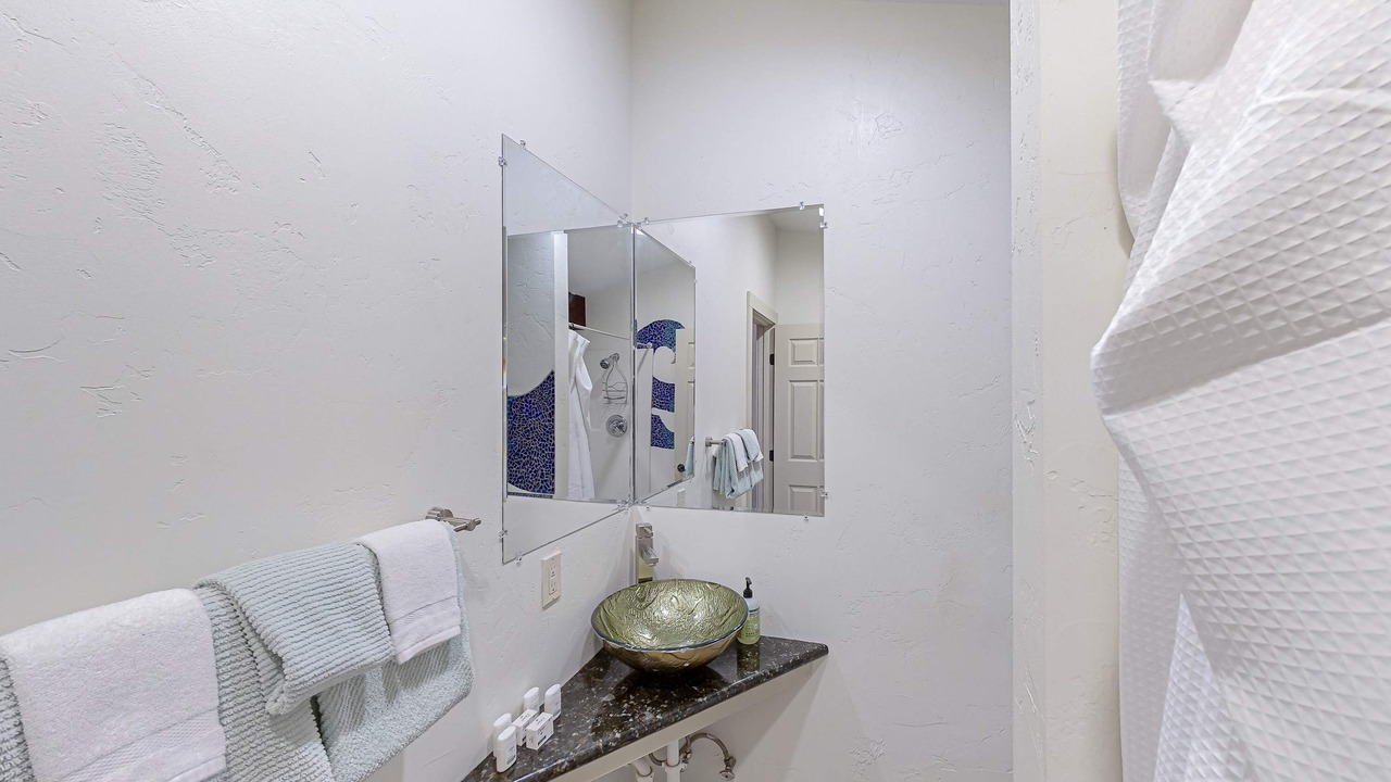 Photo of Bathroom in Dallesport