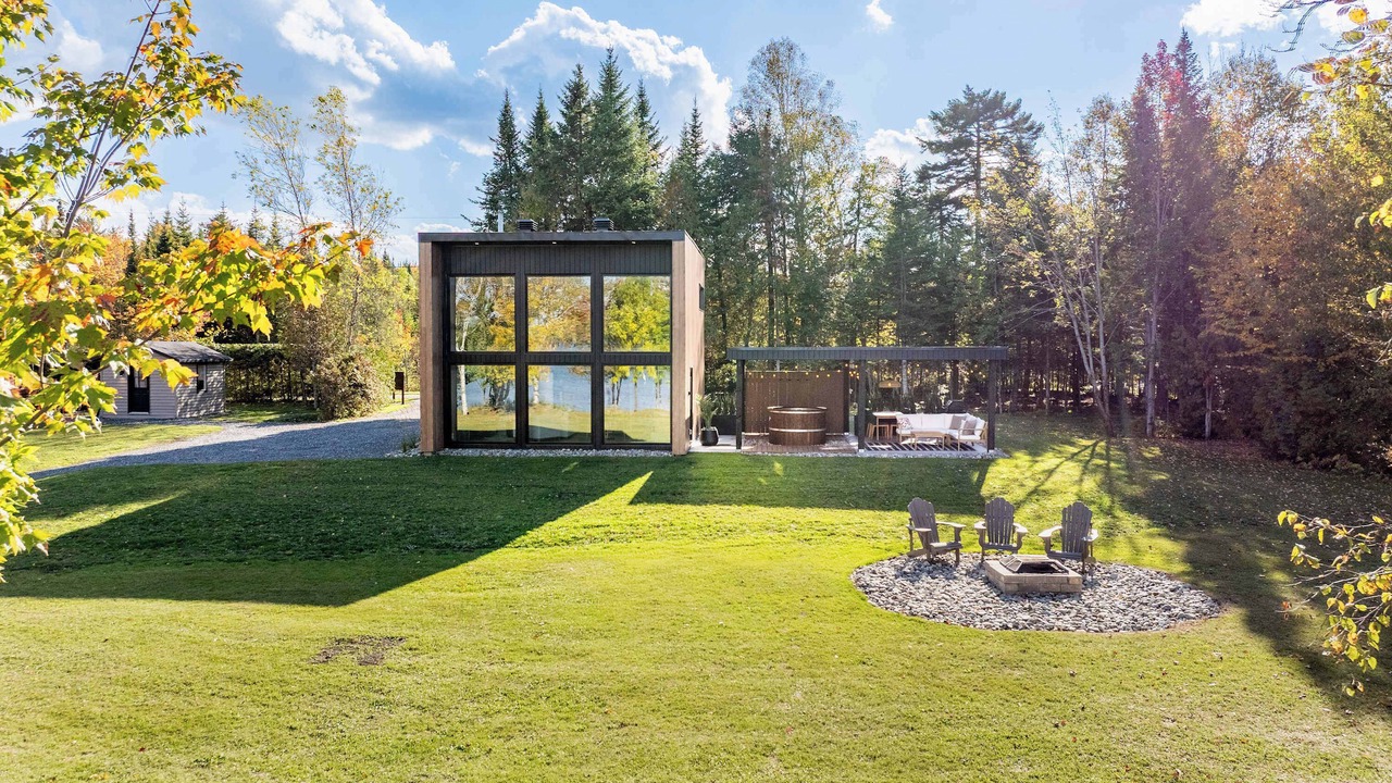 Photo of Outdoor in Lambton