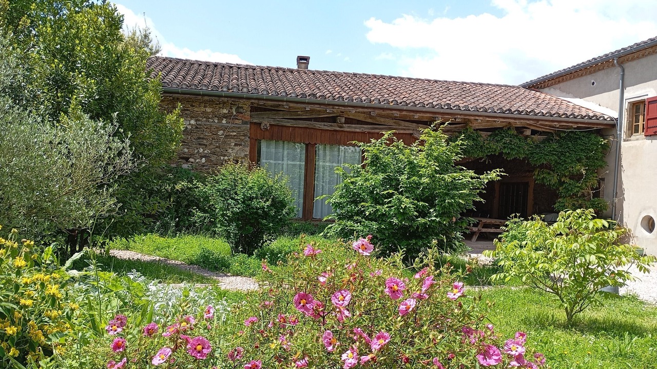 Photo of Outdoor in Andouque
