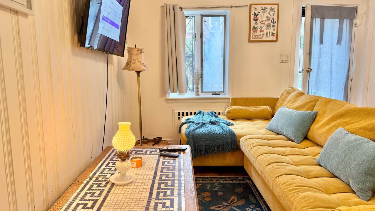 Photo of Livingroom in West New York