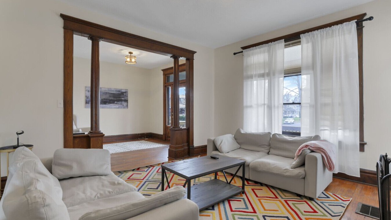 Photo of Livingroom in Franklin Park