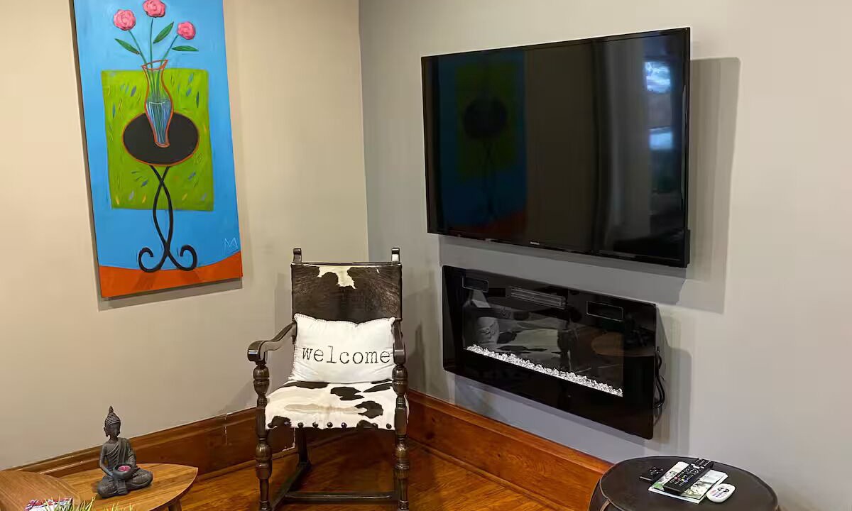 Photo of Livingroom in Elora