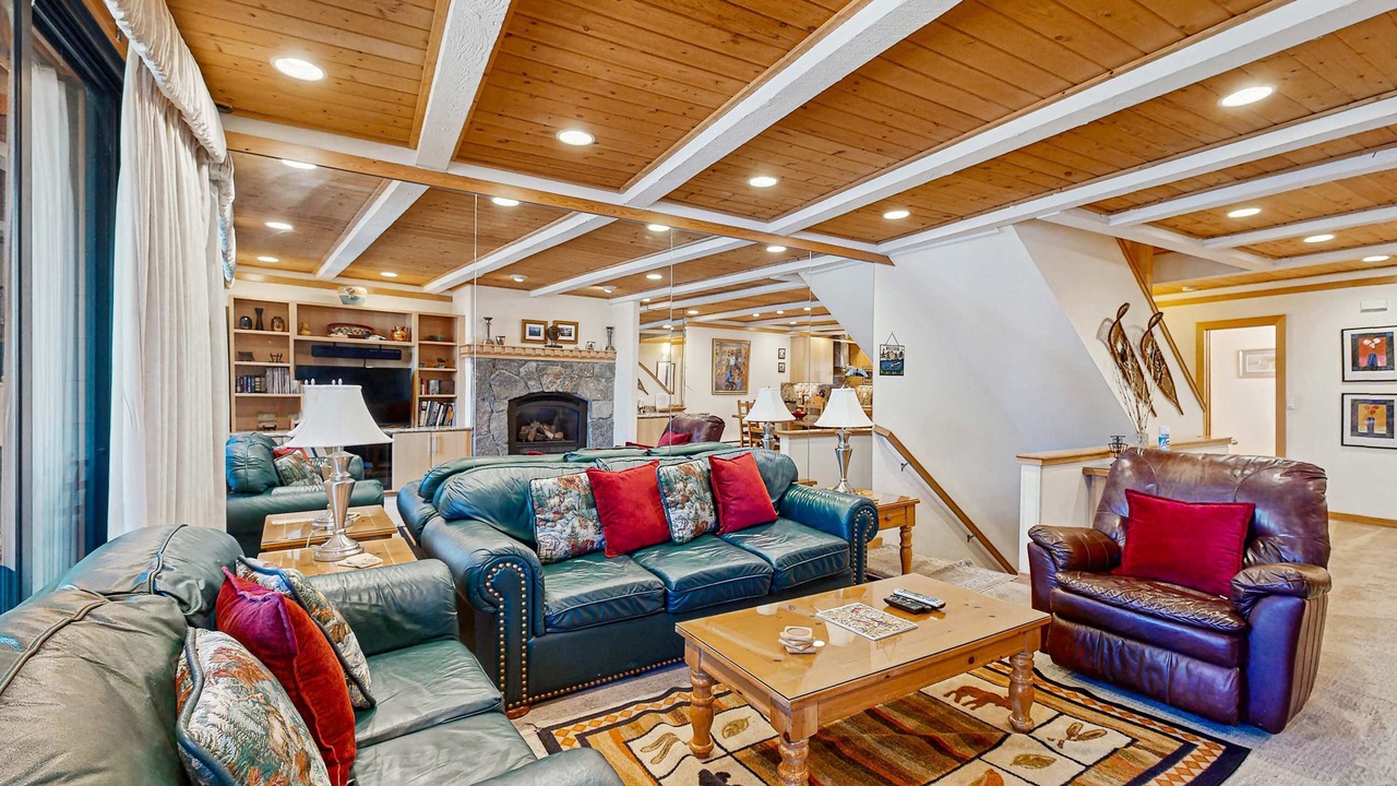 Photo of Livingroom in Brockway